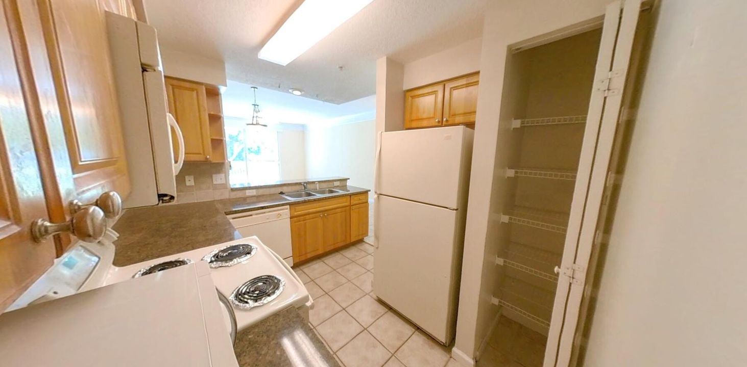 For Rent: $2,995 (3 beds, 2 baths, 1362 Square Feet)