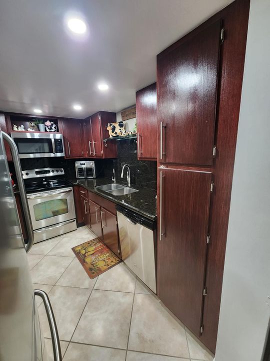 En Venta: $375,000 (3 camas, 2 baños, 1572 Pies cuadrados)