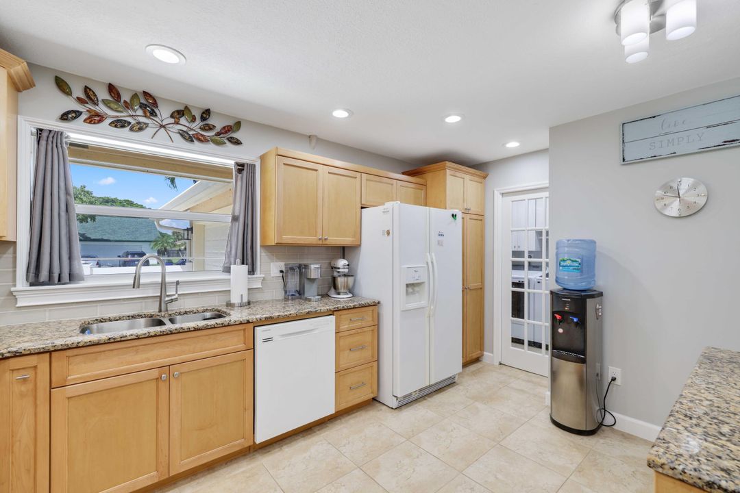 For Sale: $560,000 (3 beds, 2 baths, 1438 Square Feet)