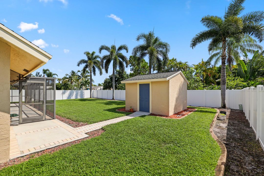 For Sale: $560,000 (3 beds, 2 baths, 1438 Square Feet)