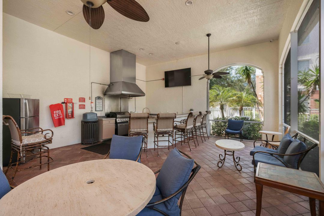 Active With Contract: $2,350 (2 beds, 2 baths, 1213 Square Feet)