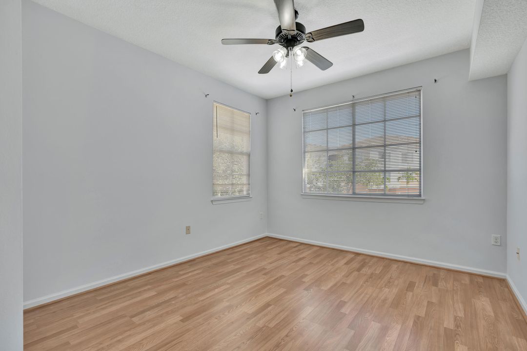 Active With Contract: $2,350 (2 beds, 2 baths, 1213 Square Feet)