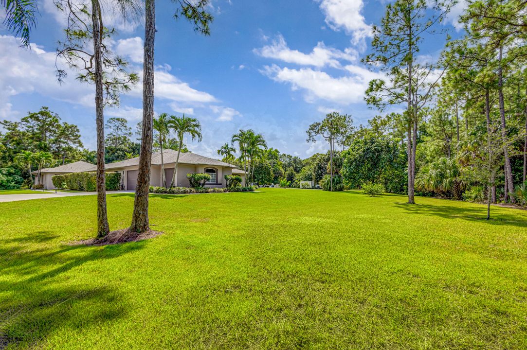 For Sale: $1,900,000 (4 beds, 3 baths, 2977 Square Feet)