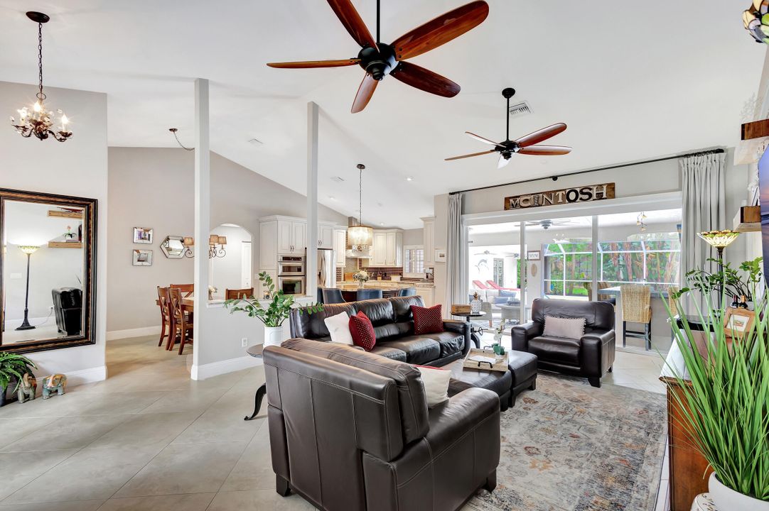 For Sale: $1,900,000 (4 beds, 3 baths, 2977 Square Feet)