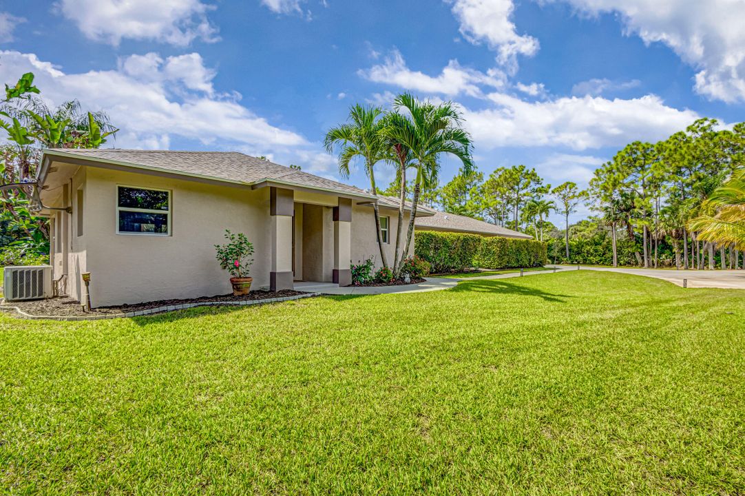 For Sale: $1,900,000 (4 beds, 3 baths, 2977 Square Feet)