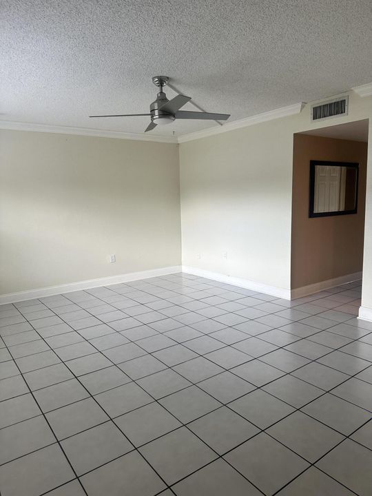 For Rent: $2,600 (3 beds, 2 baths, 1500 Square Feet)