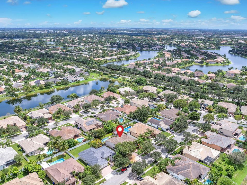 For Sale: $1,400,000 (4 beds, 3 baths, 3345 Square Feet)