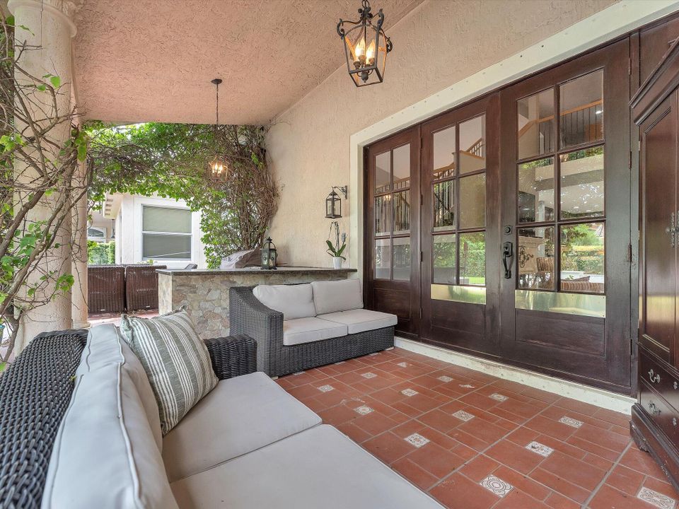 For Sale: $1,400,000 (4 beds, 3 baths, 3345 Square Feet)