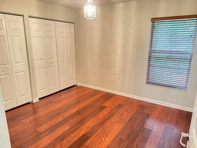 For Rent: $3,600 (4 beds, 2 baths, 2220 Square Feet)