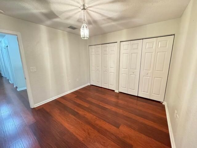 For Rent: $3,600 (4 beds, 2 baths, 2220 Square Feet)