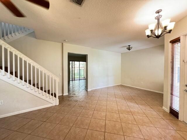 For Rent: $3,600 (4 beds, 2 baths, 2220 Square Feet)