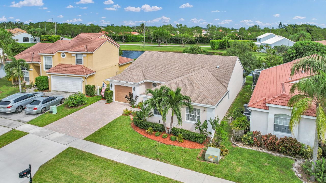 For Sale: $689,000 (3 beds, 2 baths, 1984 Square Feet)