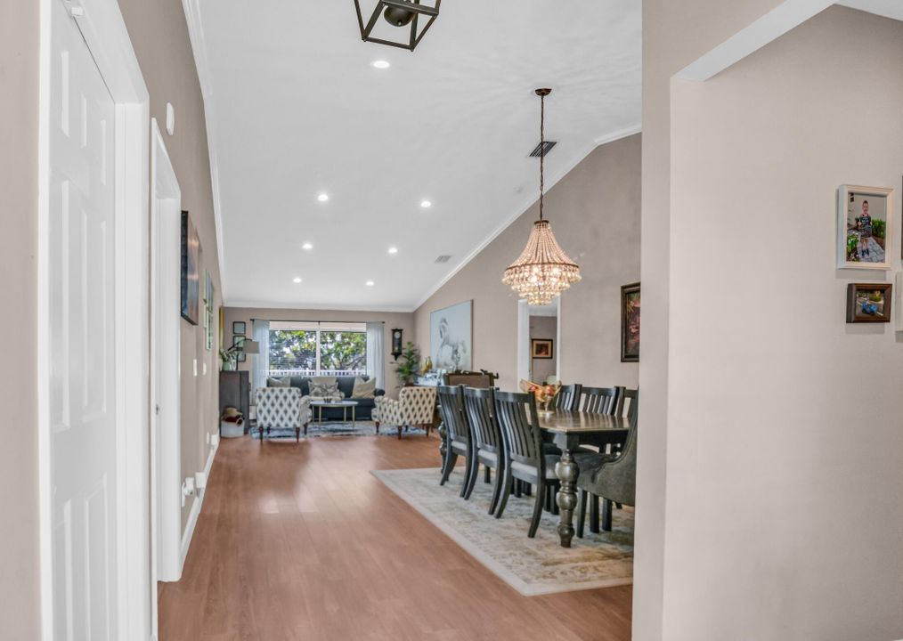 For Sale: $689,000 (3 beds, 2 baths, 1984 Square Feet)