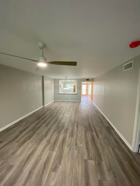 For Sale: $315,000 (2 beds, 2 baths, 1348 Square Feet)