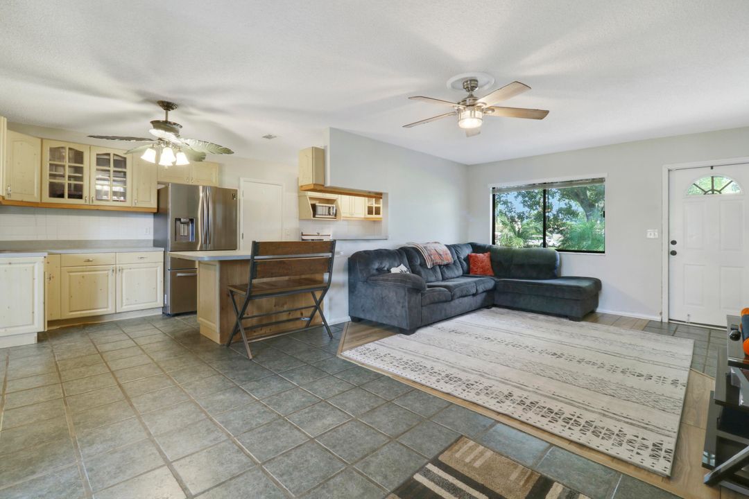 For Sale: $414,000 (4 beds, 2 baths, 1434 Square Feet)