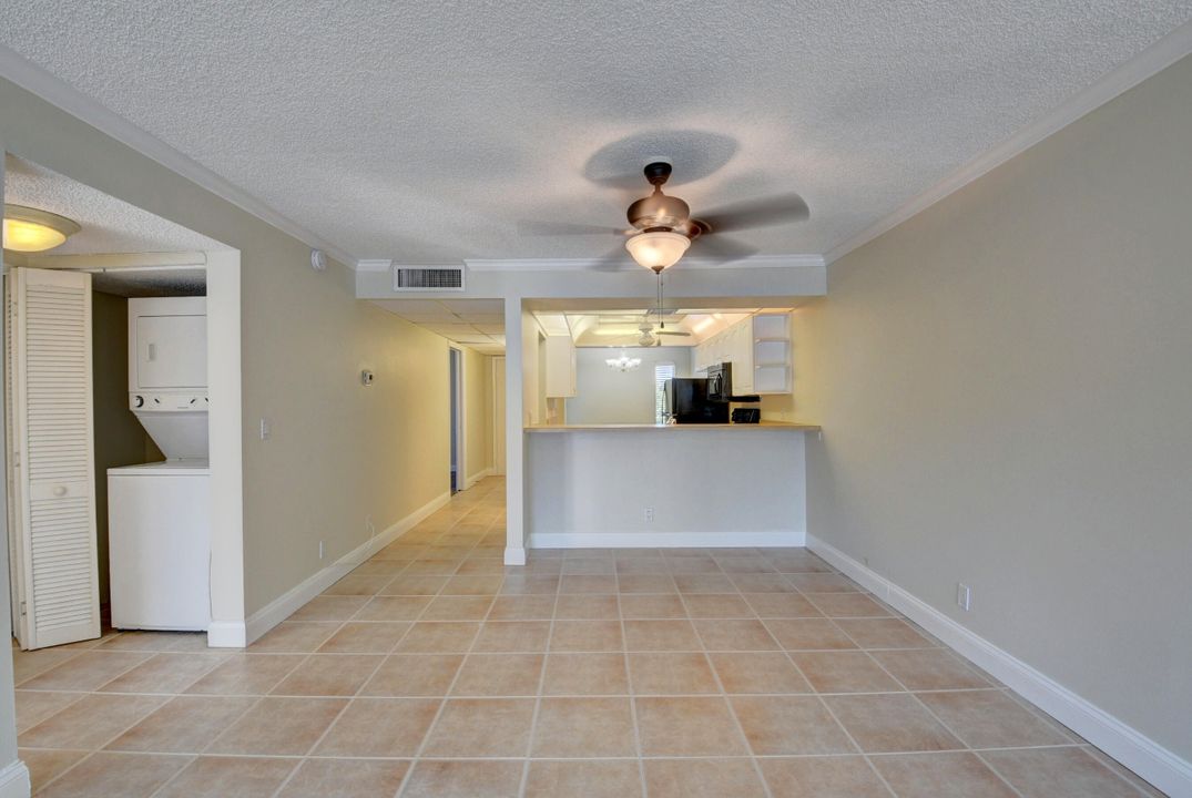 For Sale: $369,900 (2 beds, 2 baths, 1130 Square Feet)