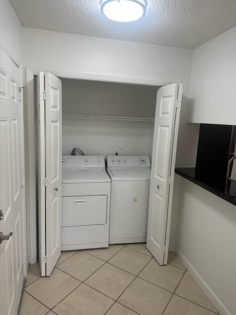 For Sale: $219,000 (2 beds, 1 baths, 800 Square Feet)