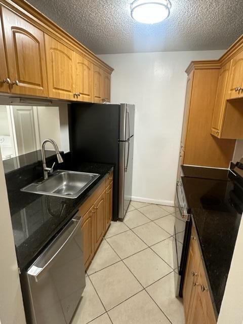 For Sale: $219,000 (2 beds, 1 baths, 800 Square Feet)