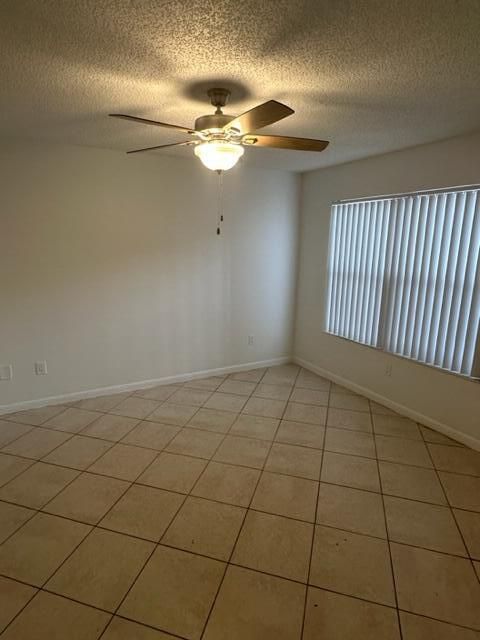 For Sale: $219,000 (2 beds, 1 baths, 800 Square Feet)