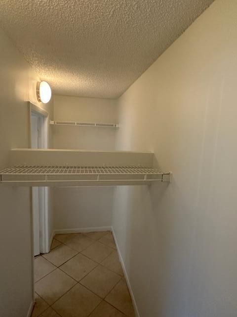 For Sale: $219,000 (2 beds, 1 baths, 800 Square Feet)