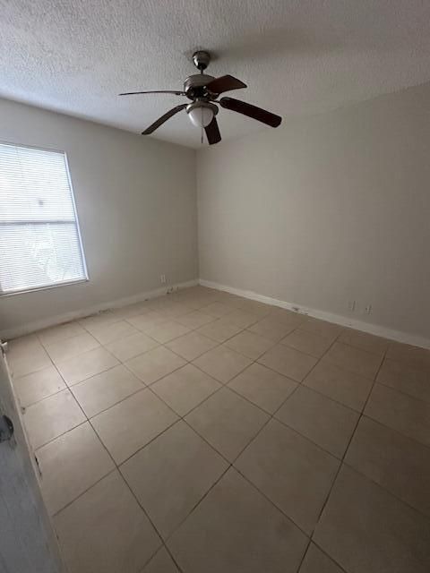 For Rent: $1,900 (2 beds, 2 baths, 904 Square Feet)