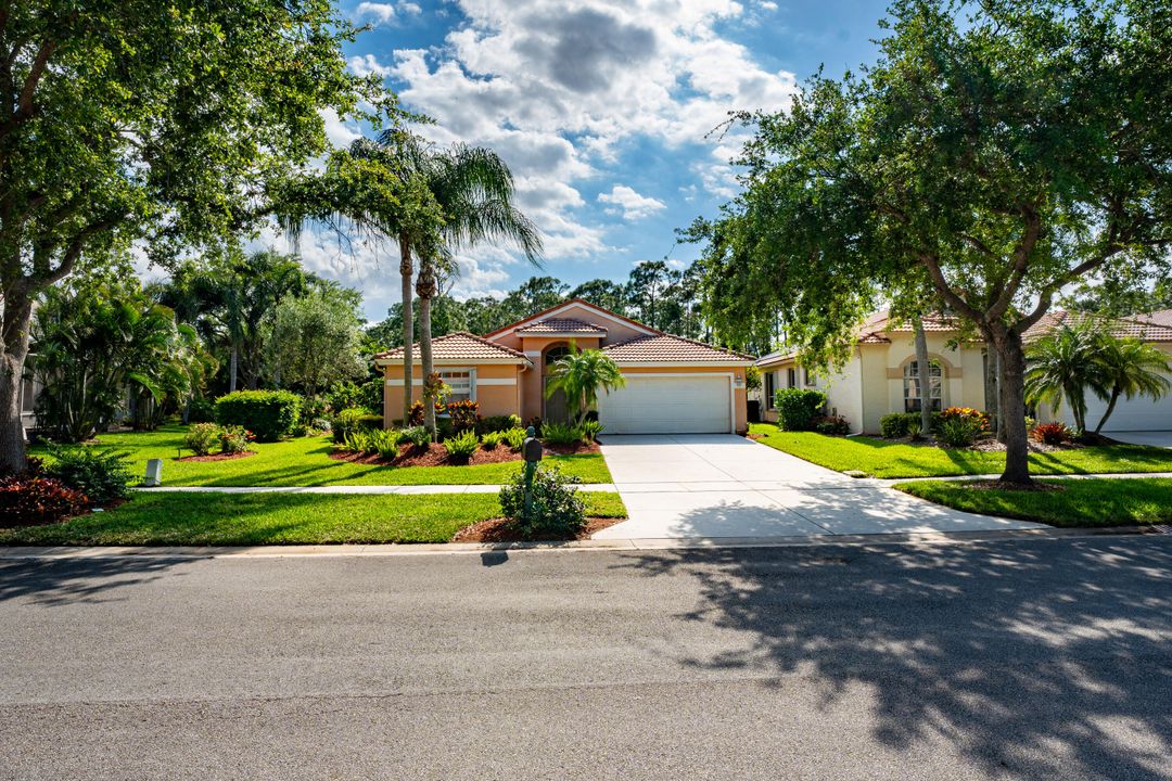 For Sale: $515,000 (3 beds, 2 baths, 2008 Square Feet)