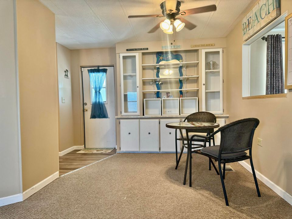 For Sale: $139,999 (2 beds, 2 baths, 1228 Square Feet)