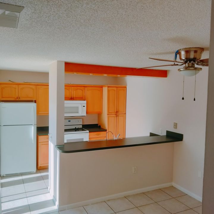 For Rent: $2,200 (2 beds, 2 baths, 1236 Square Feet)