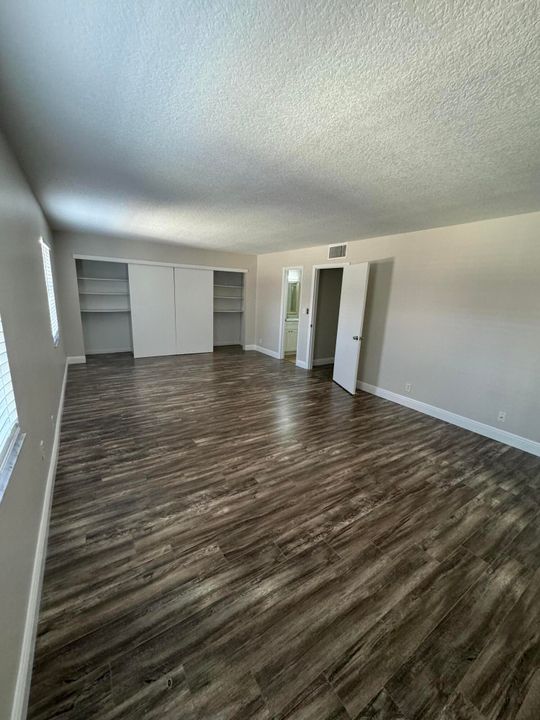 For Rent: $2,700 (2 beds, 2 baths, 1593 Square Feet)