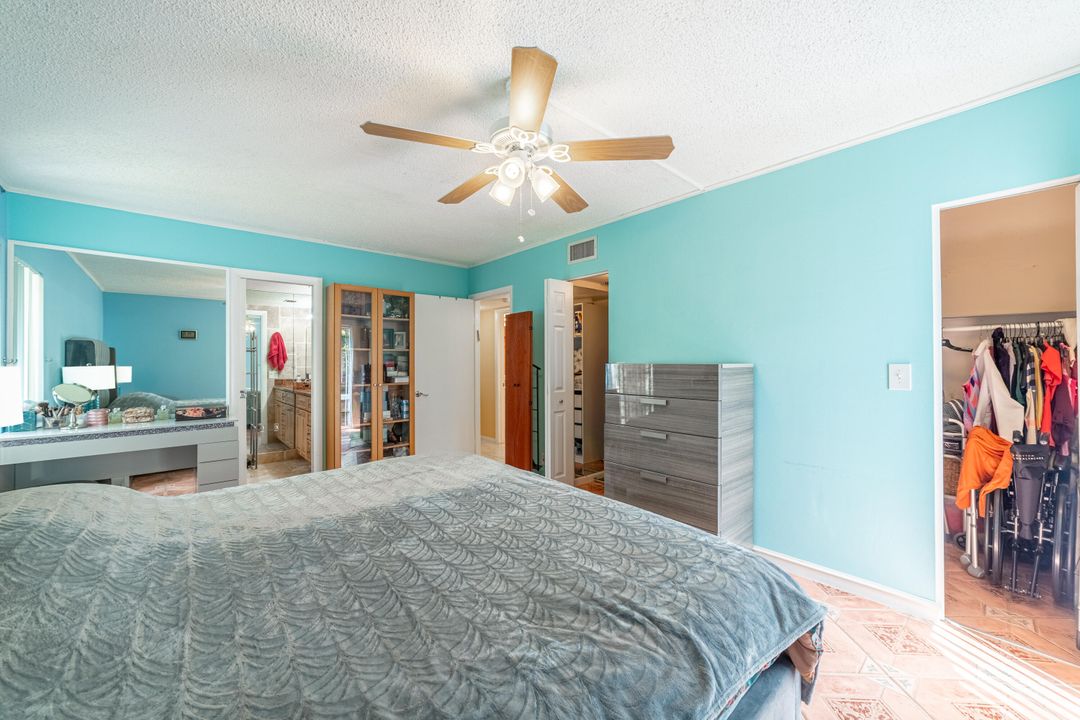 For Sale: $300,000 (2 beds, 2 baths, 1500 Square Feet)