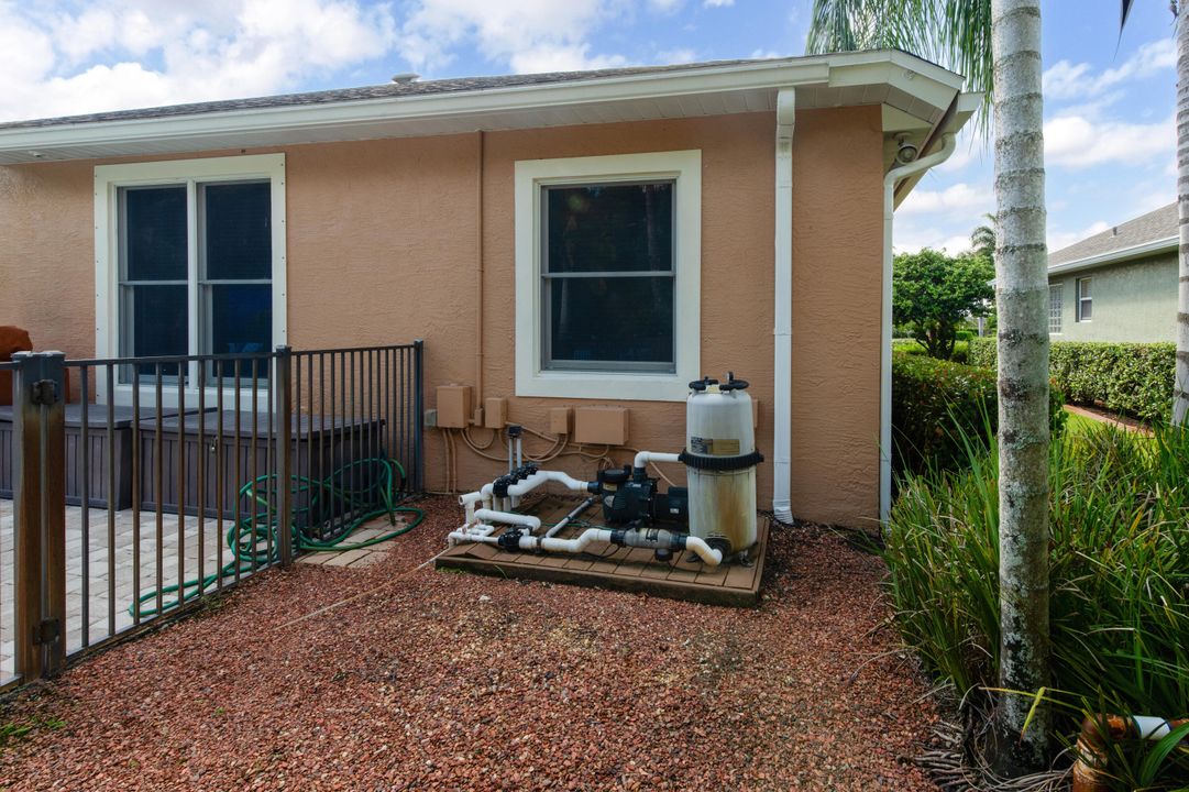 For Sale: $619,900 (4 beds, 2 baths, 2144 Square Feet)