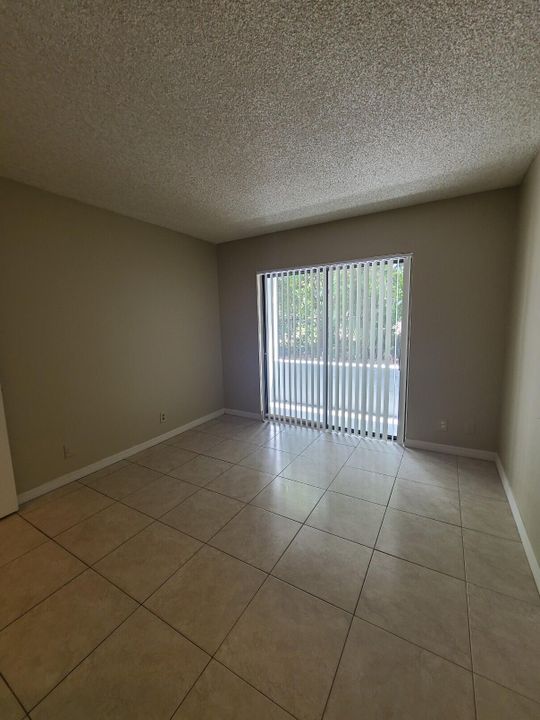 For Rent: $1,500 (1 beds, 1 baths, 775 Square Feet)