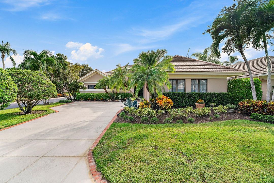 Active With Contract: $850,000 (3 beds, 2 baths, 2023 Square Feet)