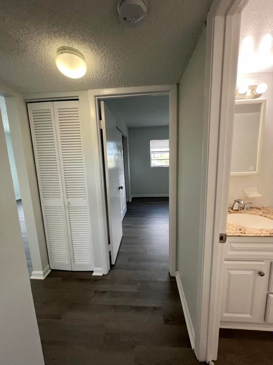 For Rent: $1,995 (2 beds, 1 baths, 800 Square Feet)