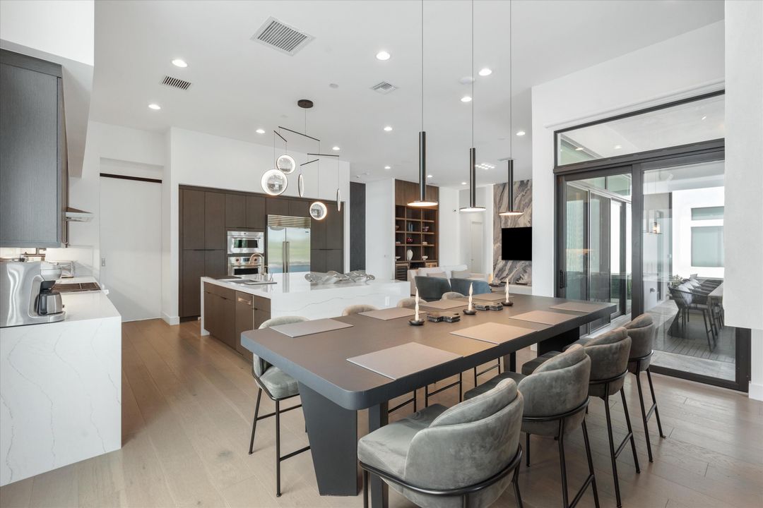 Active With Contract: $3,495,000 (7 beds, 8 baths, 5792 Square Feet)