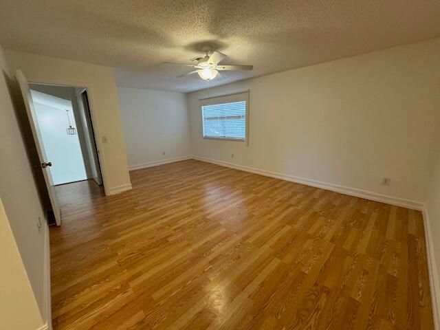 For Rent: $3,500 (3 beds, 3 baths, 1656 Square Feet)