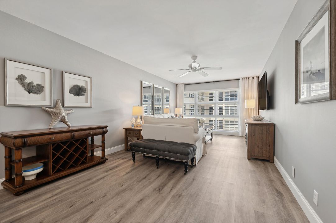 For Sale: $664,900 (1 beds, 1 baths, 755 Square Feet)