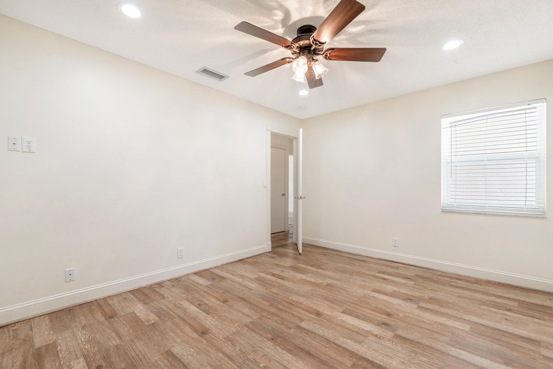 For Sale: $414,900 (2 beds, 2 baths, 1176 Square Feet)