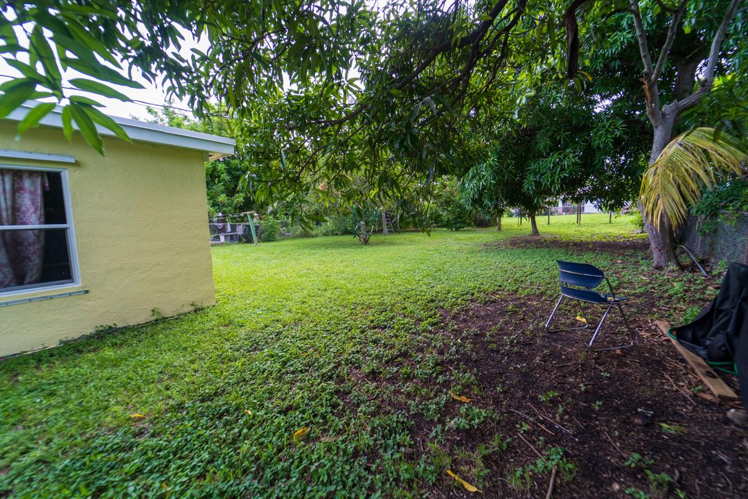 Active With Contract: $350,000 (3 beds, 2 baths, 1214 Square Feet)