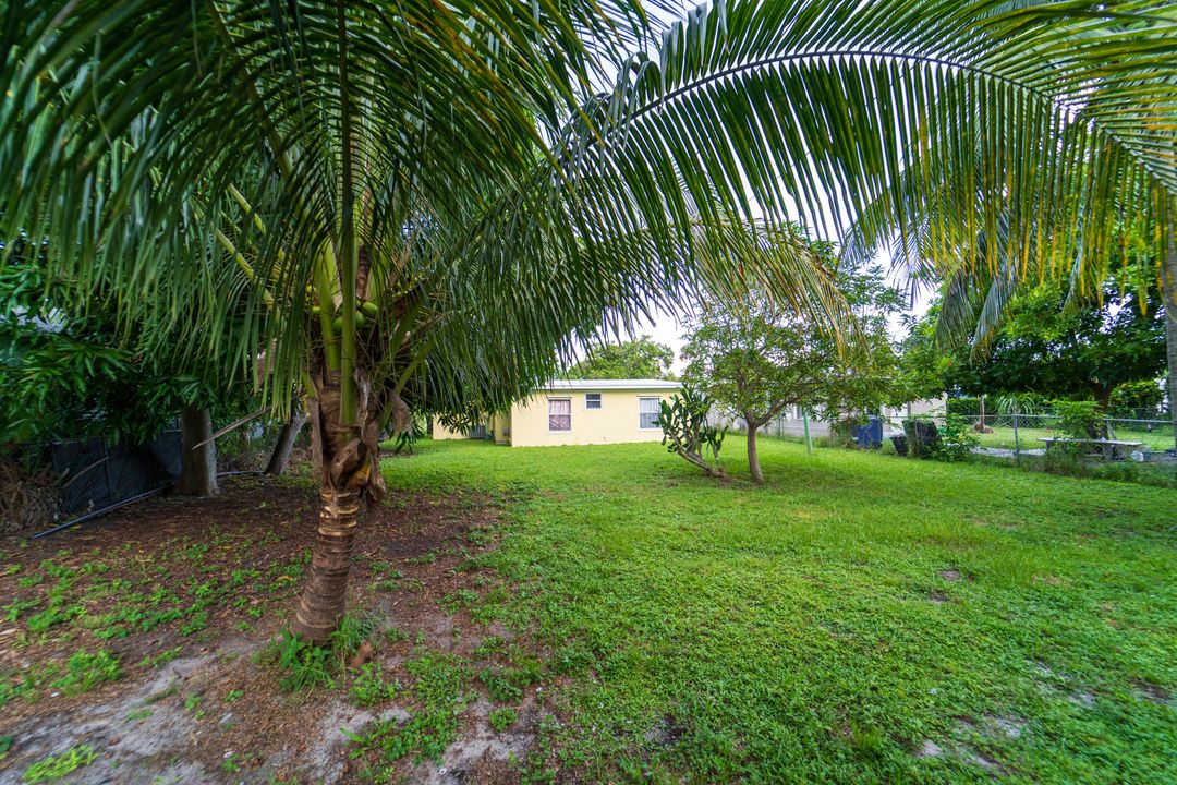 Active With Contract: $350,000 (3 beds, 2 baths, 1214 Square Feet)