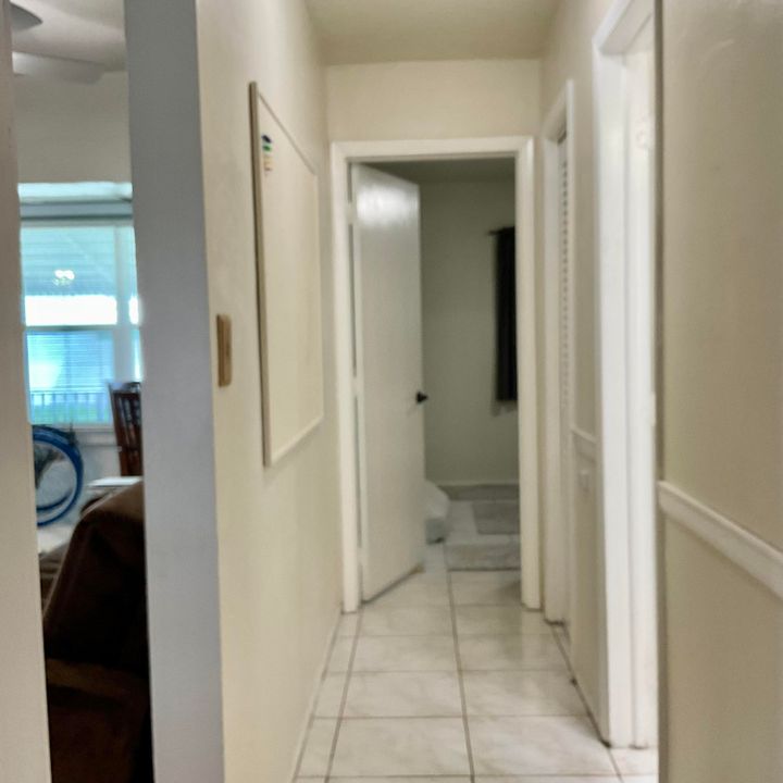 For Sale: $325,000 (2 beds, 2 baths, 888 Square Feet)