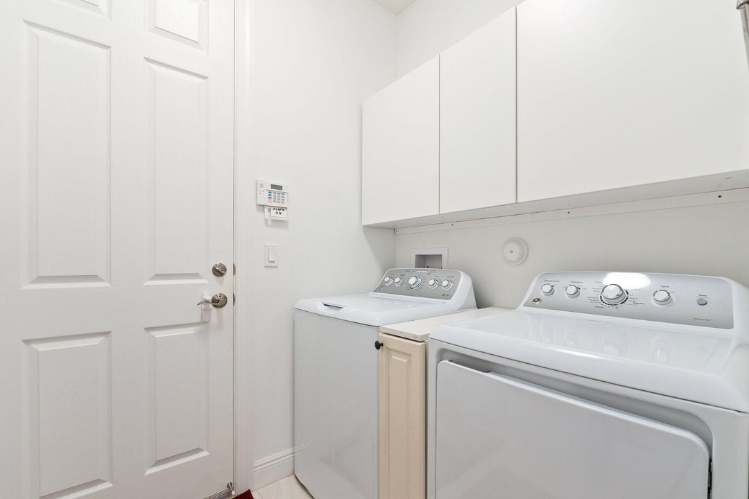 For Sale: $429,000 (2 beds, 2 baths, 1620 Square Feet)