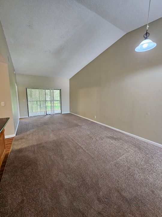 For Rent: $2,845 (3 beds, 2 baths, 1170 Square Feet)