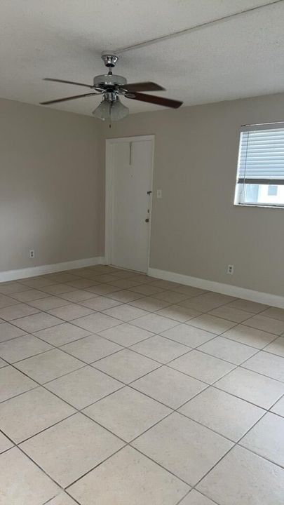 For Rent: $1,850 (1 beds, 1 baths, 600 Square Feet)