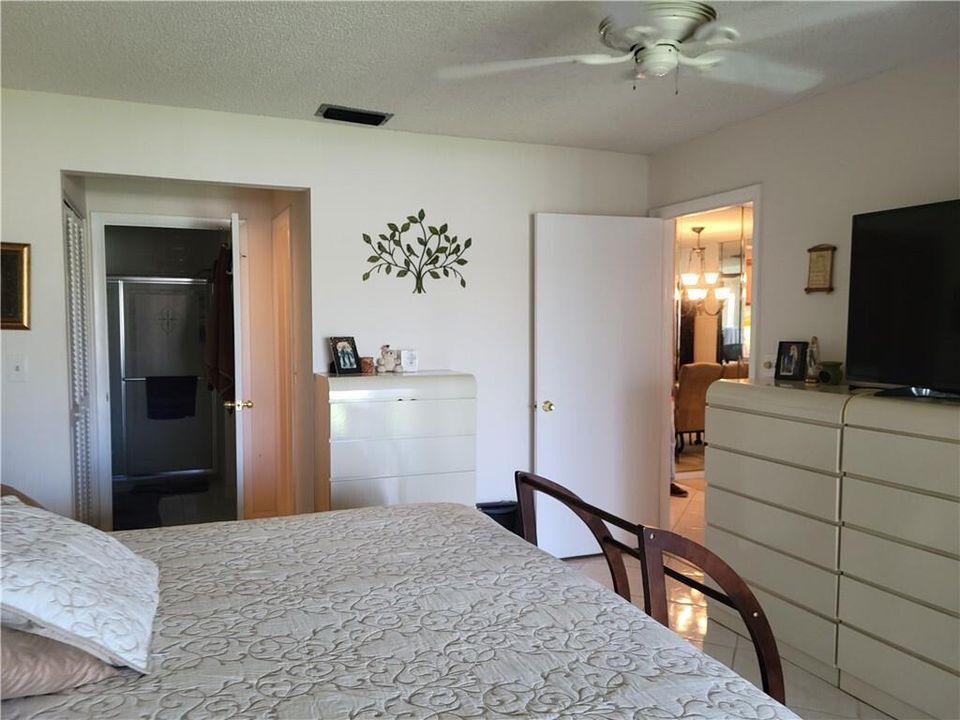 For Rent: $3,000 (2 beds, 2 baths, 1226 Square Feet)