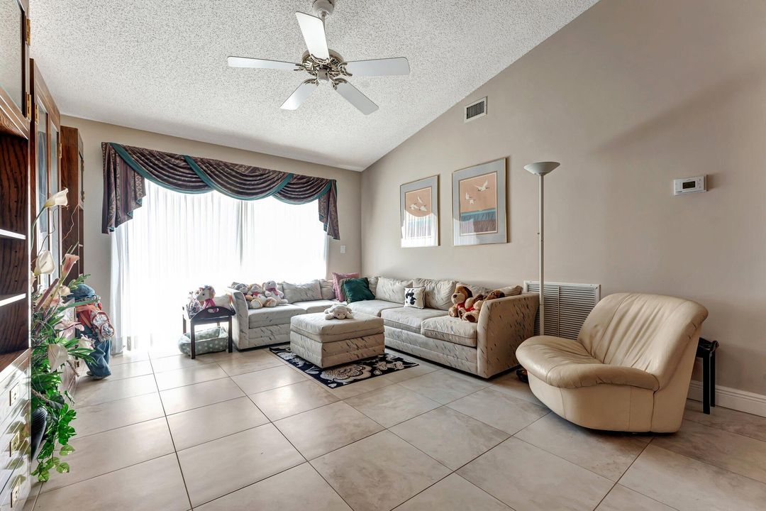 For Sale: $550,000 (3 beds, 2 baths, 1685 Square Feet)