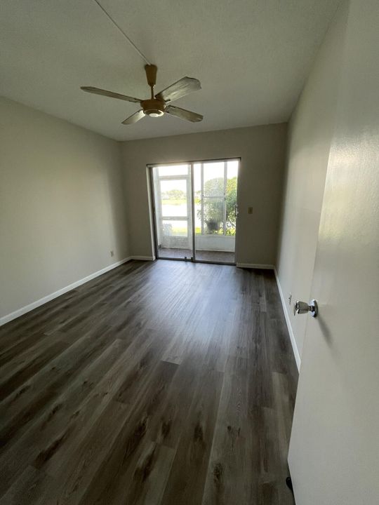 For Rent: $1,700 (2 beds, 2 baths, 874 Square Feet)