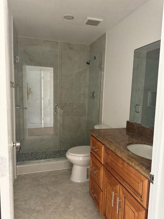 For Rent: $2,650 (3 beds, 1 baths, 1062 Square Feet)