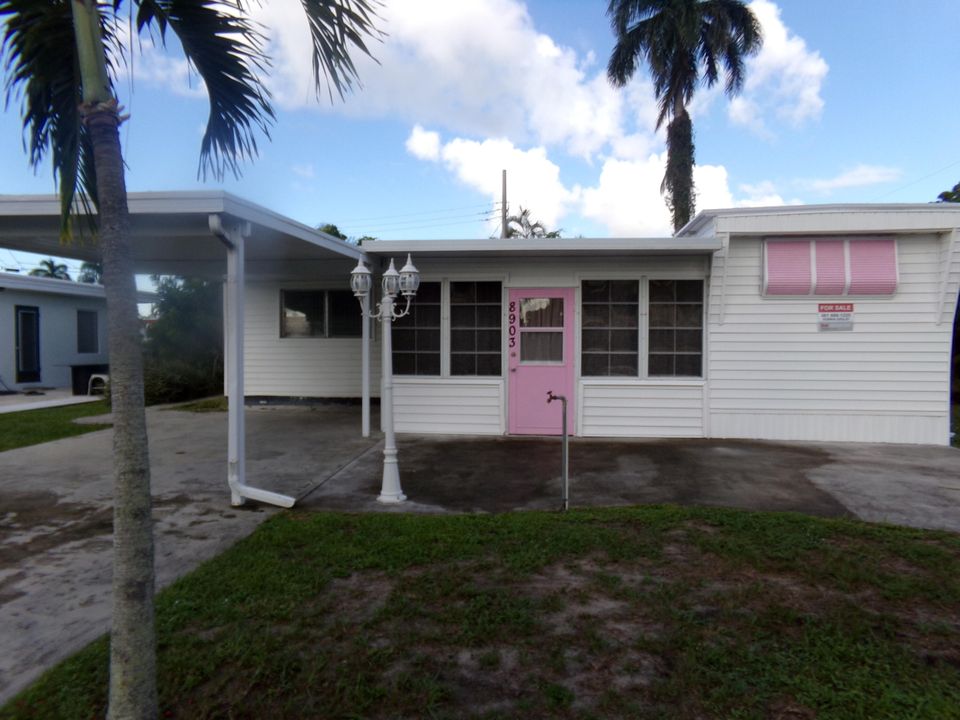 For Sale: $199,000 (2 beds, 2 baths, 1364 Square Feet)