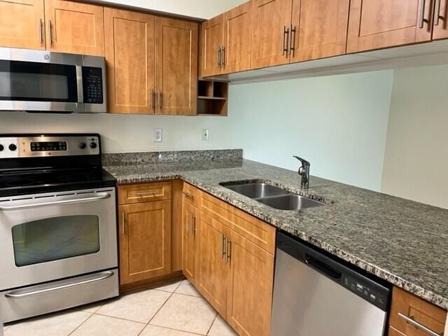 For Rent: $2,150 (2 beds, 2 baths, 1071 Square Feet)